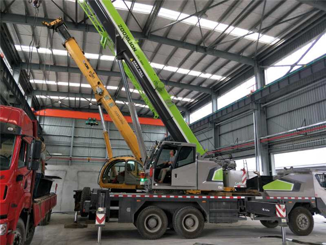 辽中区高空车出租需要注意哪些安全事项？